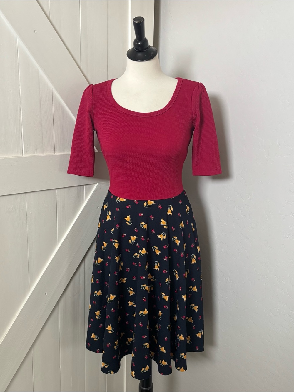 LuLaRoe Size S Red Bodice Navy Floral Circle Dress Skirt